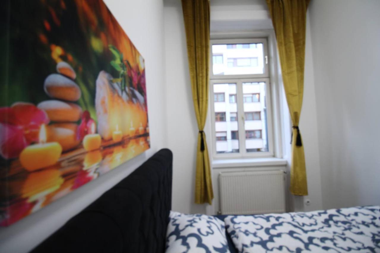 Modern Double Room Js B Vienne Extérieur photo