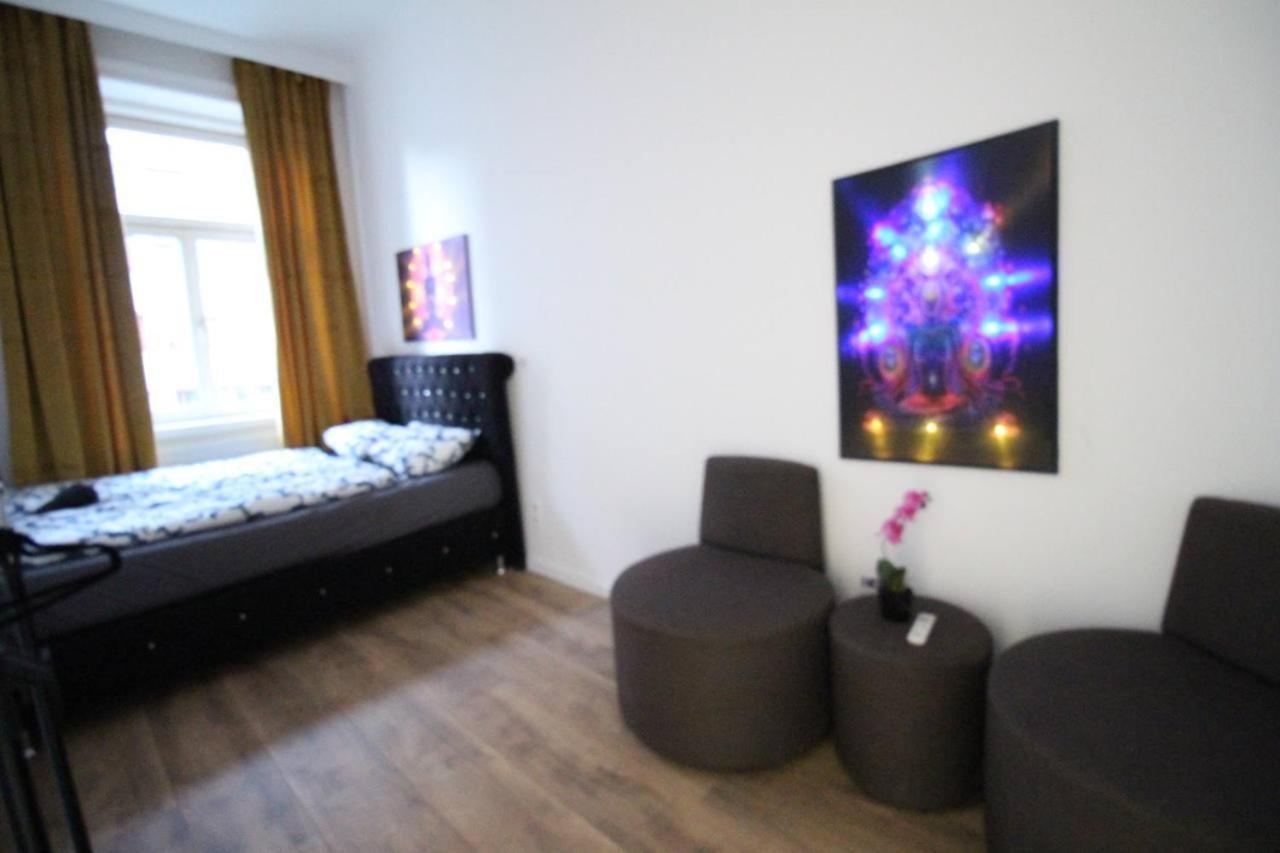 Modern Double Room Js B Vienne Extérieur photo