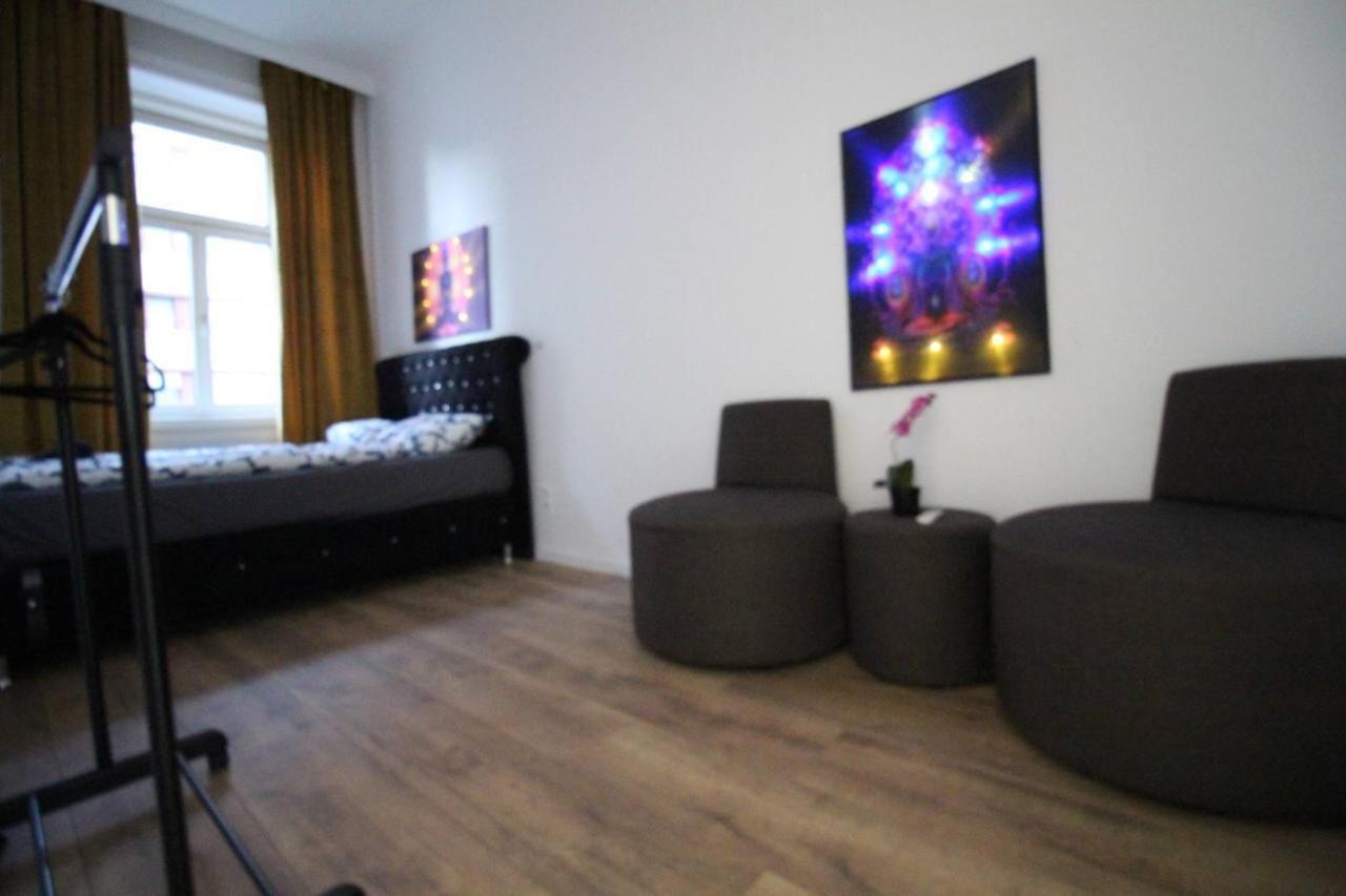 Modern Double Room Js B Vienne Extérieur photo